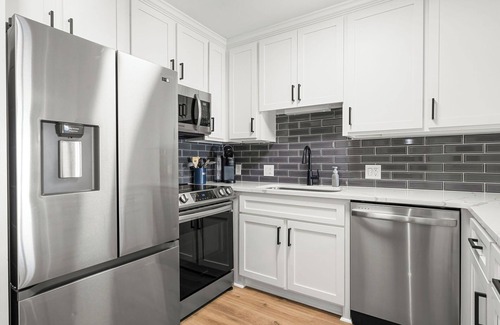 Anderson Condo | “Our Happy Place” on Lake Hartwell: Ready for you to relax and unwind!