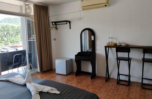 Ko Lanta Apartment | our home at lanta klongnin beach