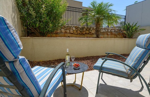 Rosh Pinna Apartment | Our Little Strawberry - Charming 1bd Condo in Rosh Pinna