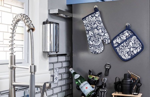 Meridian-Kessler House | Our over-the-top amenities and luxurious comforts make your stay memorable. n