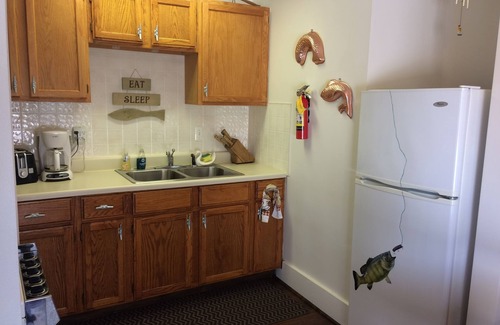 Anchorville Apartment | Our Port Cabin is clean & comfy & comes with boat slip & trailer parking!