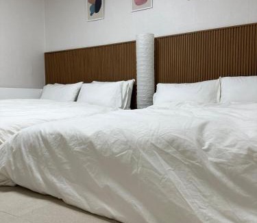 Dunchon-dong Apartment | Our Stay