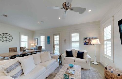 Lakeside at Blue Mountain Beach House | Our Treasure