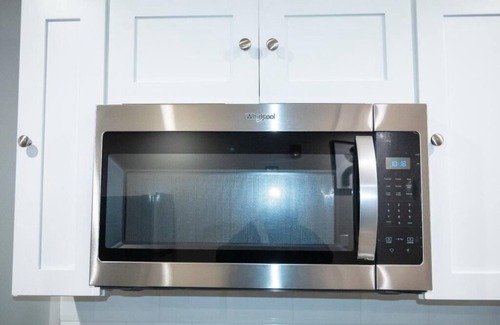 Overbrook Apartment | Ousby Luxury Apartment unit 1.2-bedroom with AC, WiFi in wonderful Philadelphia.