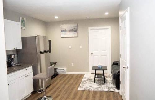 Overbrook Apartment | Ousby Luxury apartment unit 2. 1-bedroom with AC, WiFi