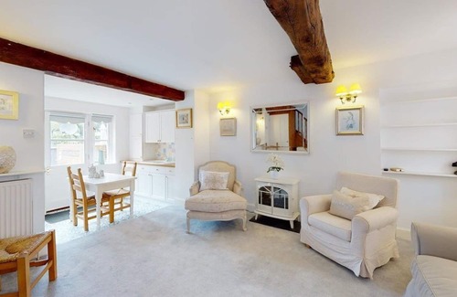 Ash Cottage | Outboard Cottage