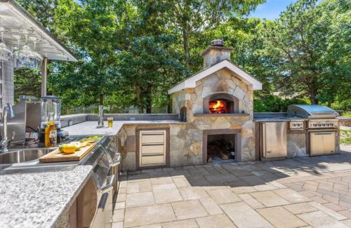 North Eastham House | Outdoor entertaining re-imagined Enjoy a new luxury back yard