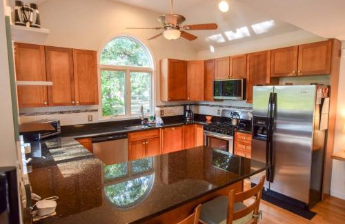 North Eastham House | Outdoor entertaining re-imagined Enjoy a new luxury back yard