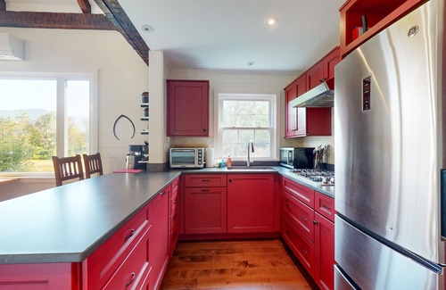 Sunderland House | Outdoor enthusiast's dream with designer interior & Mt. Equinox views