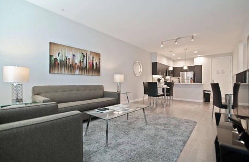 Menlo Park Apartment | Outdoor Heated Pool & Rooftop | Menlo Park | Baylands