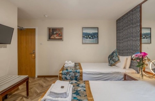 Fort William Hotel | Outdoor Paradise Near Hiking, Biking & Scenic Walking Paths