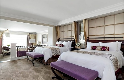 Las Vegas Hotel | Outdoor Pool, 3 Luxury 2 Queen City View Rooms at The Venetian