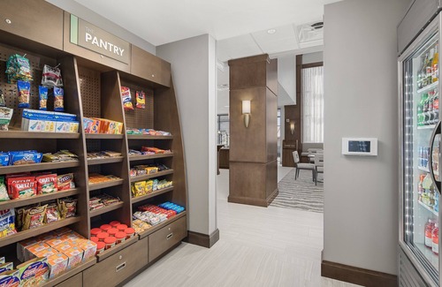 Florence Condo | Outdoor Pool + Business Center, Free Breakfast | Fully Equipped Suite