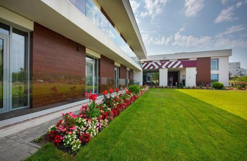 Polgar Hotel | Outlet Hotel Polgár