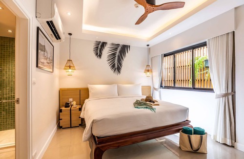 Cherngtalay Hotel | OUTRIGGER Surin Beach Resort