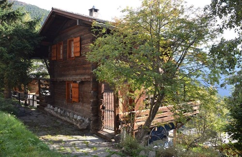 Saint-Luc Ski Chalet | Outside: cottage for 6 people, balcony and terrace with garden furniture -Interior: 80 m2, closed en