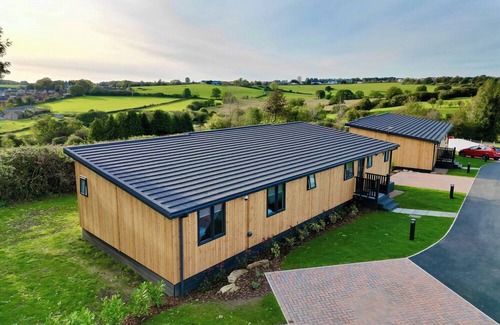 Coleford Cabin | Outstanding bespoke spacious lodge, brand new in 2023, offering 1200 square foot internal space perf