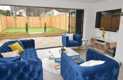Littlehampton House | Outstanding modernised 3/4 double bedroomed house