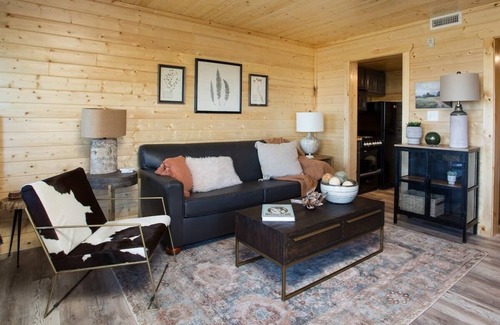 Chalet Village Condo | Outstanding Mt. LeConte View/Indoor Pool & Hot Tub