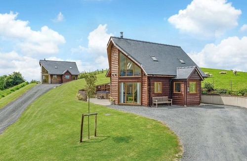 Caersws Ski Chalet | Outstanding open plan two storey lodge.