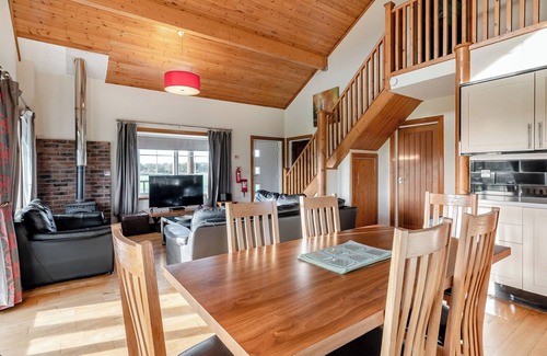 Hornsea Ski Chalet | Outstanding, spacious and contemporary two storey lodge.
