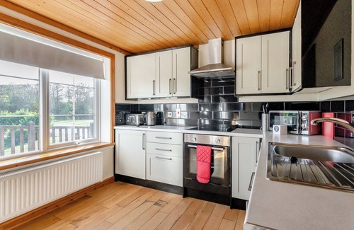 Hornsea Ski Chalet | Outstanding, spacious and contemporary two storey lodge.