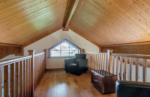 Hornsea Ski Chalet | Outstanding, spacious and contemporary two storey lodge.