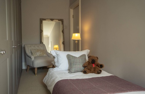 Horsforth Bed & Breakfast | Outwood House