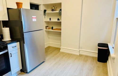 Victorian Village House | Over 4 500 Reviews Prime Location Parking