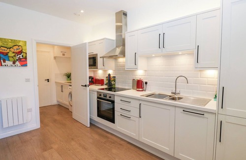 Haworth Cottage | Over The Arch