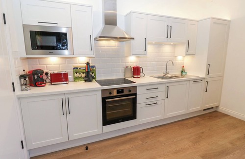 Haworth Cottage | Over The Arch