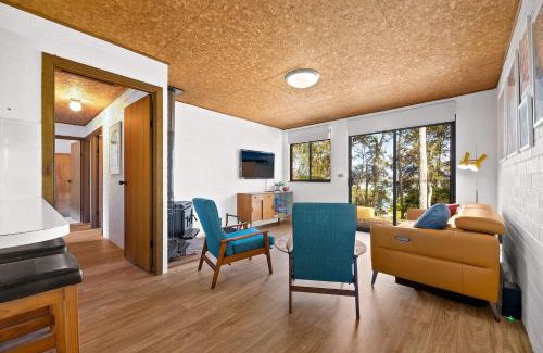 North Narooma House | Over The Boardwalk