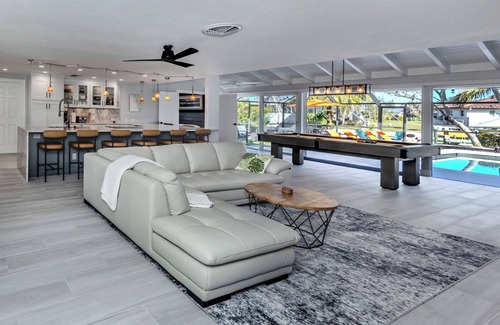 Overbrook Gardens House | Overbrook Gardens Waterfront Oasis