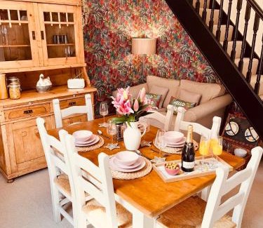 Chester House | Overleigh Cottage, with optional Hot Tub hire