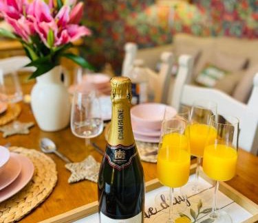 Chester House | Overleigh Cottage, with optional Hot Tub hire