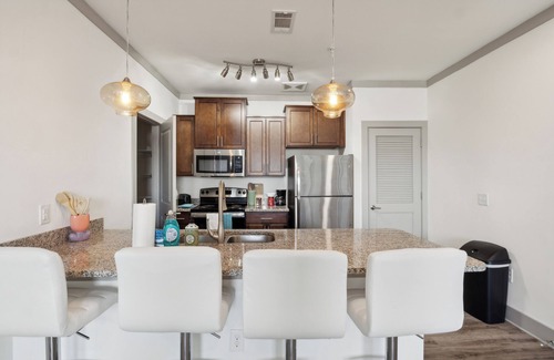 Farragut Apartment | Overlook 1214 I Beautiful 1Bd/1Bth Apt I Gym