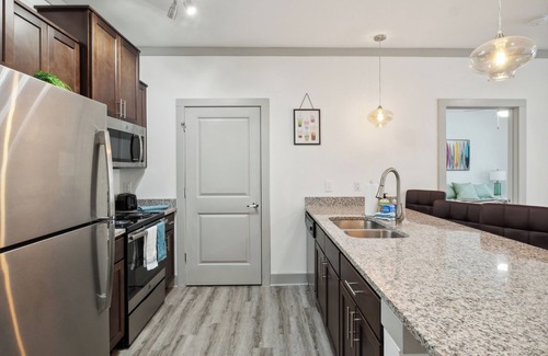 Farragut Apartment | Overlook 5001I Luxury Accommodations I Pool