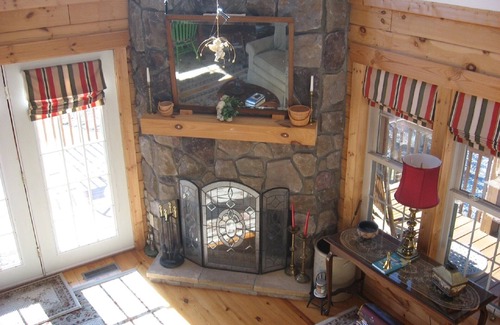 Rutherfordton Cabin | Overlook Cabin -ONLY 3 MILES to TIEC / CLOSEST GATED COMM / MT & SUNSET VIEWS