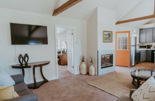 California Wine Country Cottage | Overlook Cottage