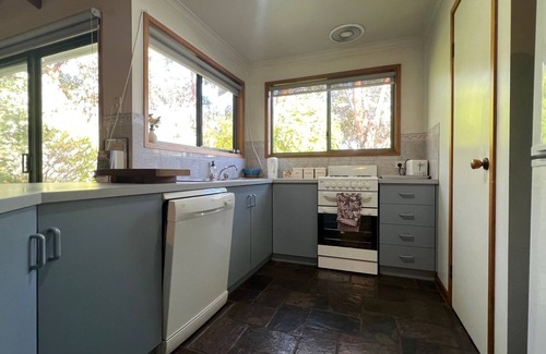 Inverloch Cottage | Overlook Hideaway Inverloch
