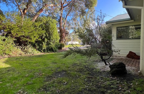 Inverloch Cottage | Overlook Hideaway Inverloch
