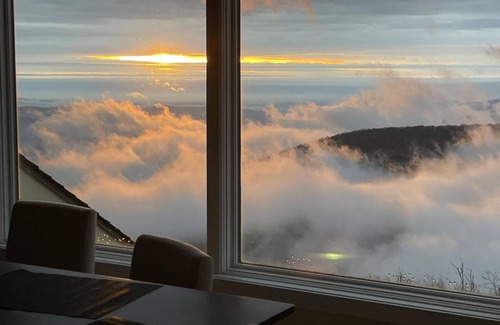 Chestnut Springs Apartment | Overlook Penthouse Wintergreen