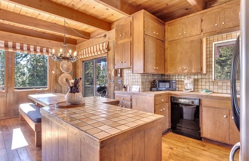 Bear Valley House | Overlooking Beautiful Bear Lake VH#318 by Bear Valley Vacation Rentals
