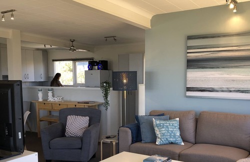 Sellicks Beach Apartment | Overlooks a beautiful beach.