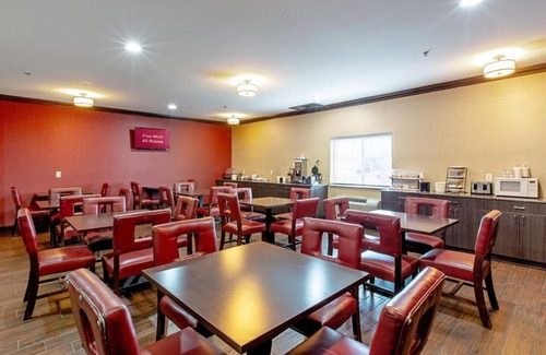Council Bluffs Hotel | Oversized King Room! With Indoor Pool, Free Parking, Pets are welcome.