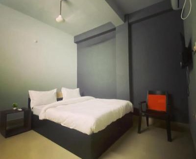 Sualkuchi Hotel | OVIYA INN