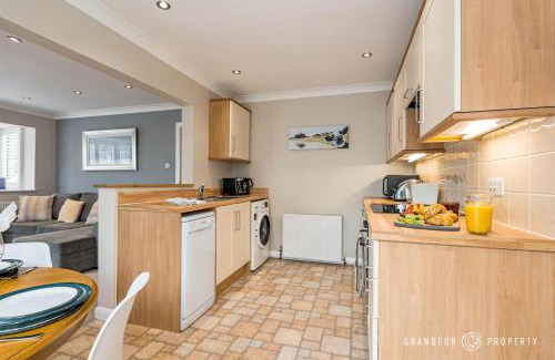 St Leonards Apartment | Owl Corner by Grandeur Property