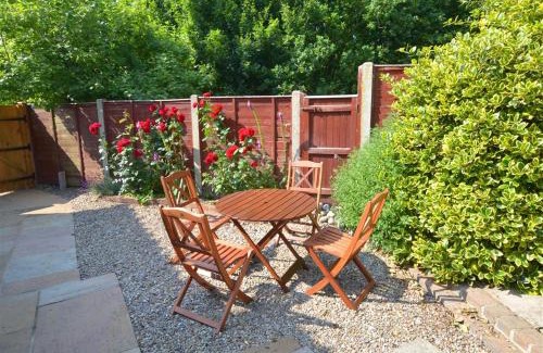 Holt House | Owl Cottage