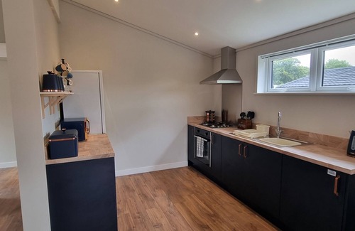 Liskeard Apartment | Owl Lodge - 2 Bedrooms - Dog Friendly