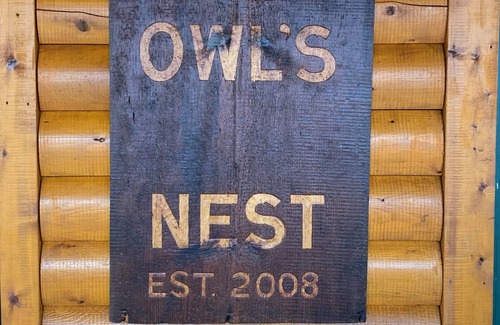 Pittsburg Cabin | Owl's Nest- Beautiful, spacious log home, sleeps up to 8, pet friendly
